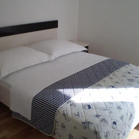 By The Sea Banjol, Rab - 12838 Apartment *
