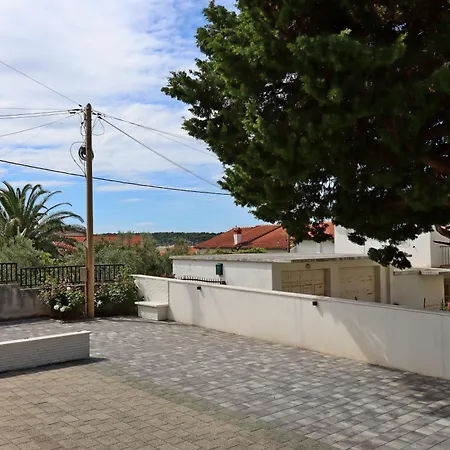 Apartman By The Sea Banjol, Rab - 12838
